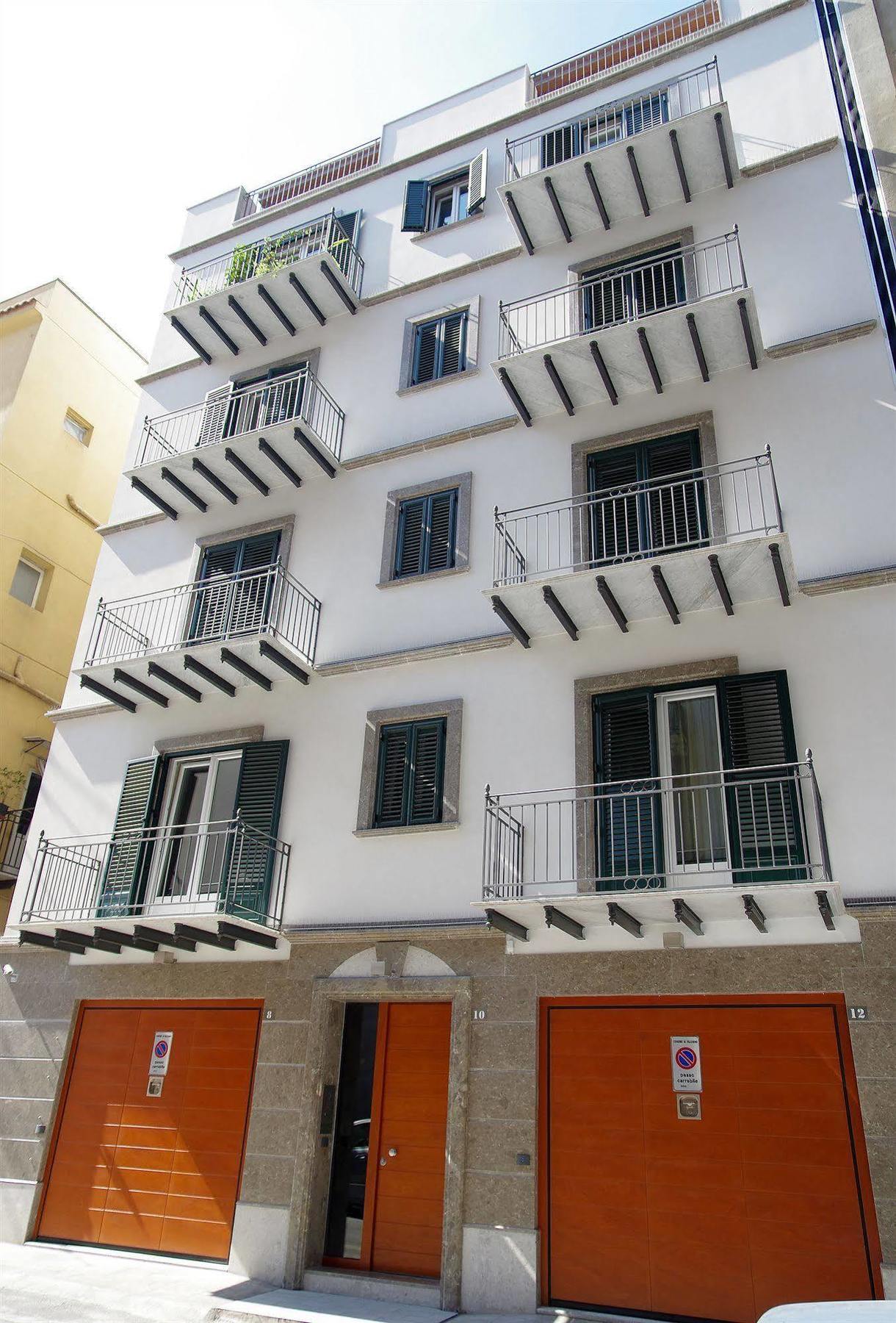 Bb 10 Serpotta - Palazzo Riolo & Restaurant Palermo Exterior foto
